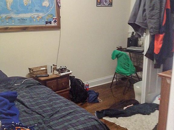 3rd image of 3705 N Wilton Ave #1F