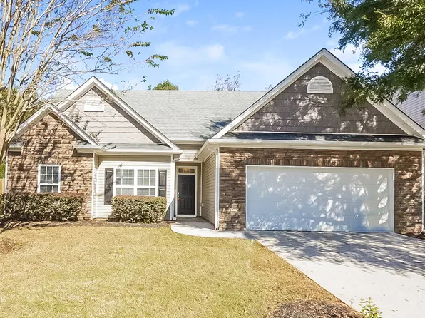 215 Village Park Dr, Newnan, GA 30265