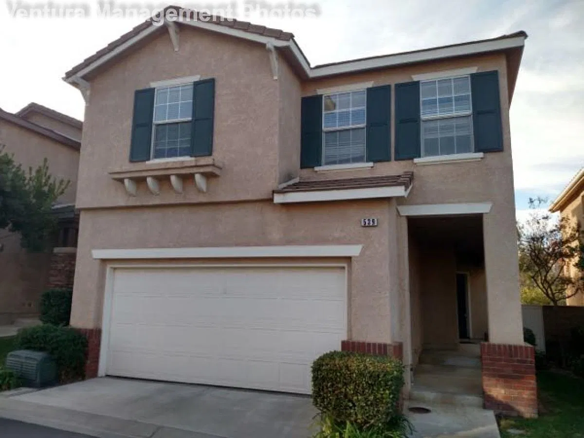 4 bed, 2.5 bath, 1743 sqft, $4,100 — Photo 1