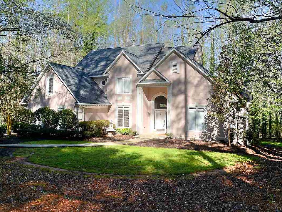 1st image of 355 Montgomery Dr