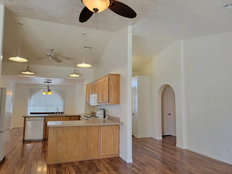 3072 Brenda Cir — Photo 16