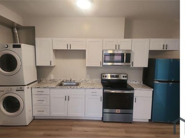 93 Maple Ave APT 3