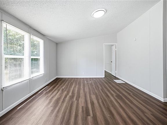 5th image of 360 Boling Rd