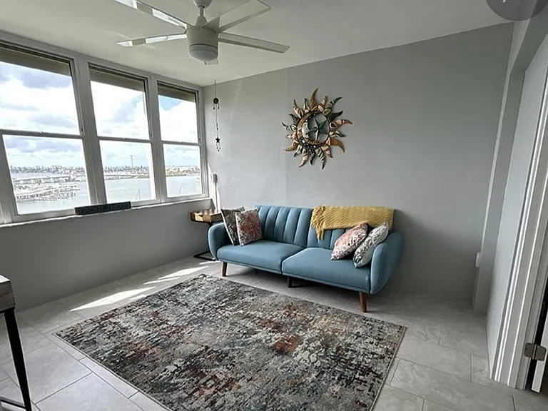 4775 Cove Cir #904 — Photo 21