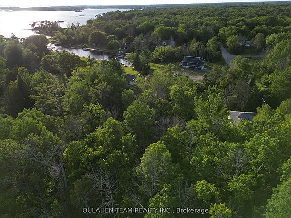 3rd image of 167 Forest Harbour Pkwy