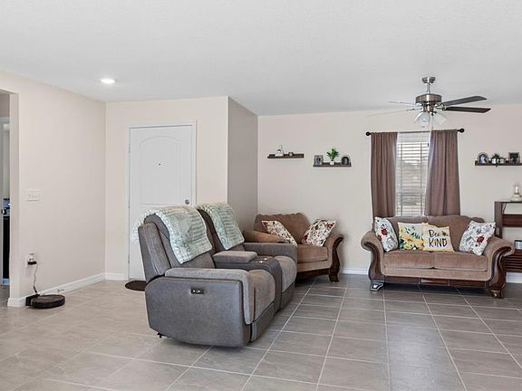 5th image of 12067 Callicarpa Ln