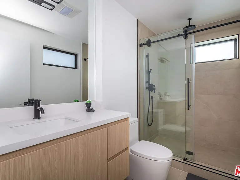 1318 N Vista St — Photo 21