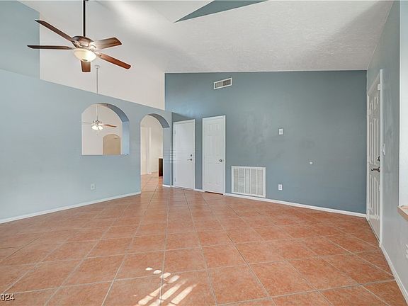 5th image of 2232 Florissant Dr