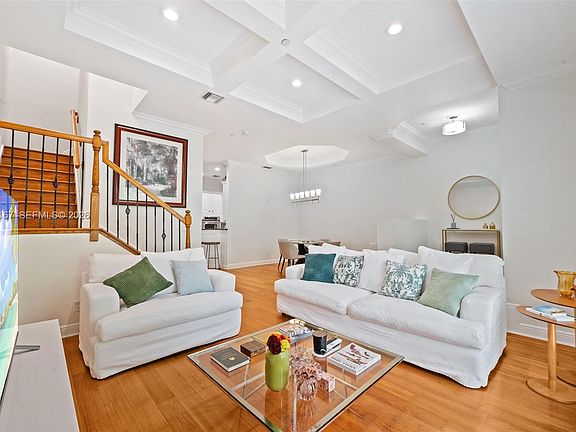 5th image of 400 NE 69th Cir