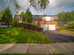 610 N Ashbury Ave, Bolingbrook, IL 60440