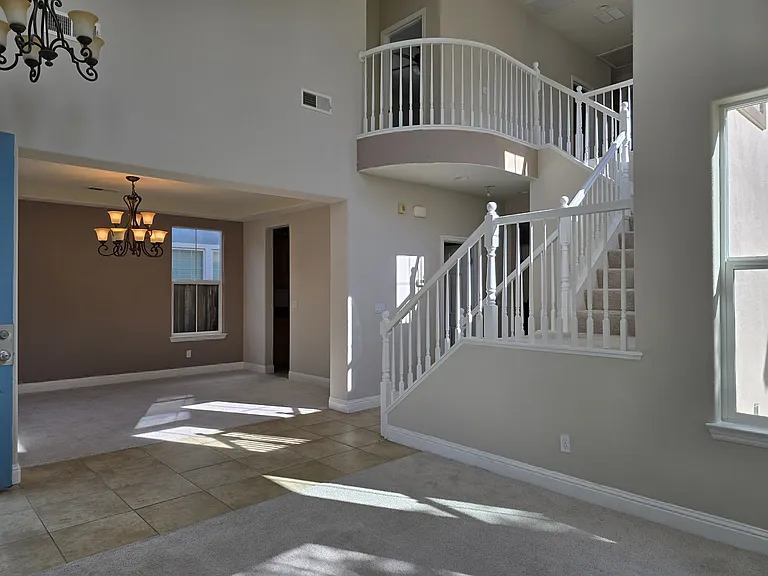 626 W La Canada Ave — Photo 9