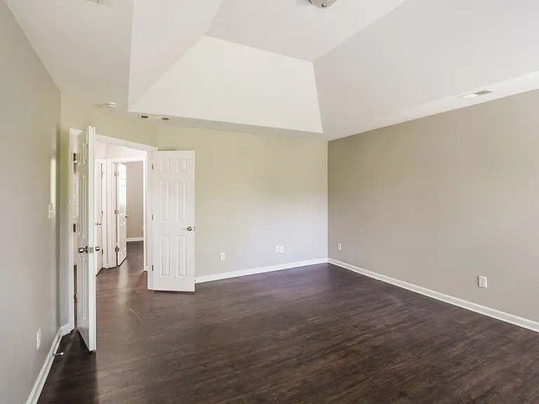671 Woodstone Rd — Photo 9