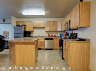 3701 6th St NE APT 211, Minot, ND 58703
