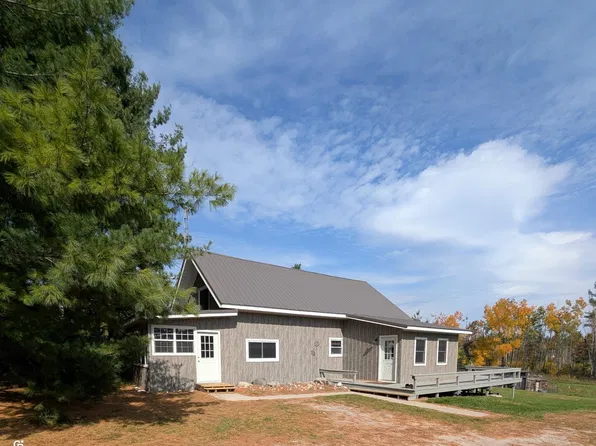 12785 Hall Rd, Atlanta, MI 49709
