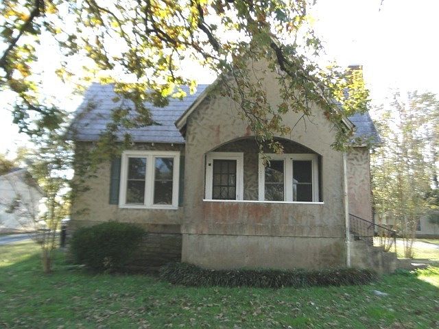 1st image of 1008B Belmont Ave