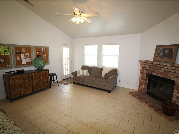 3rd image of 379 Brookside Dr