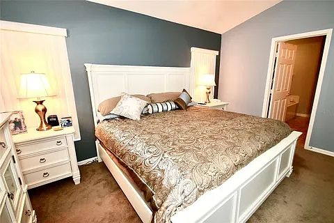 4th image of 8086 Indian Creek Blvd