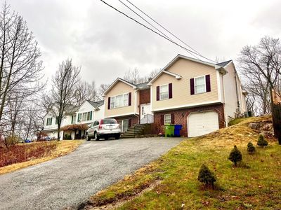 207 Newridge Avenue, Waterbury, CT, 06708