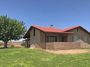 14514 Robin Ln, Helendale, CA 92342