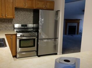 4 Autumn Dr, Poughkeepsie, NY 12603