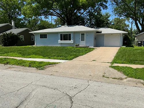 7602 Parker St Photo 1