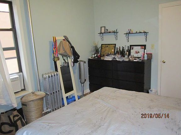 5th image of 122 Fenimore St APT D3