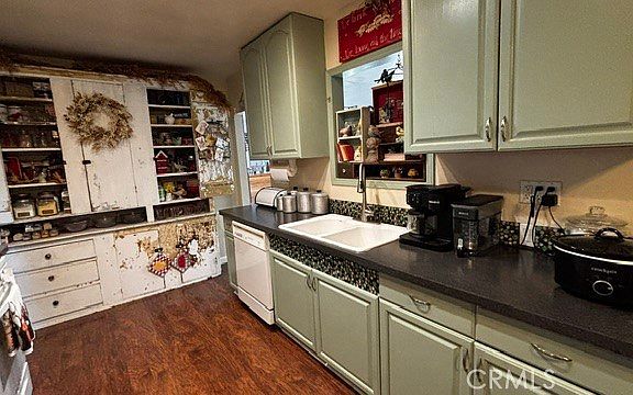 5th image of 40921 Johnston Ave