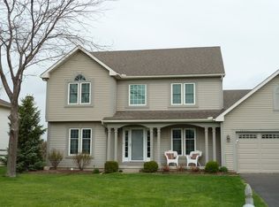 26420 Oak Meadow Dr E, Perrysburg, OH 43551