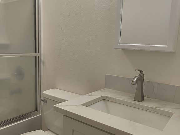 3rd image of 119 NE 83rd St APT B