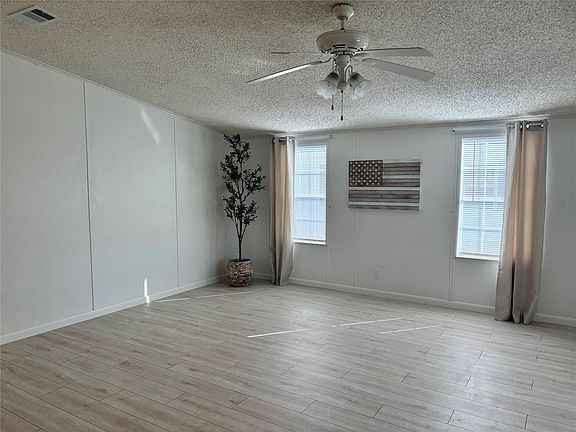5th image of 1622 SW 35th Circle