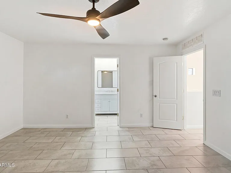 7527 S 13th Pl — Photo 20