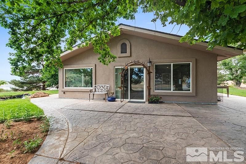 1st image of 550 Capistrano Dr