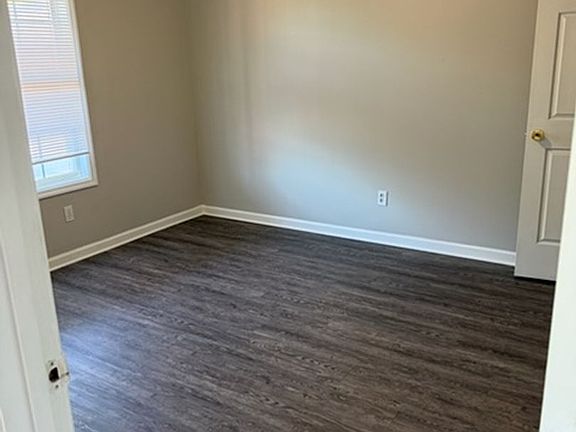 3rd image of 239 McDaniel Dr APT 5