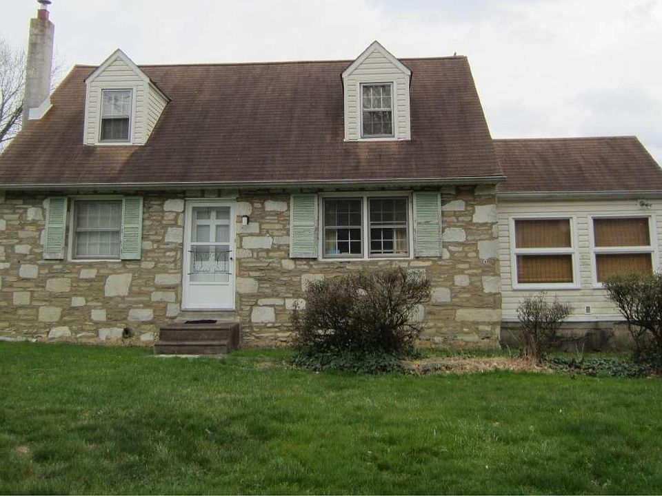 2nd image of 3207 Philmont Ave