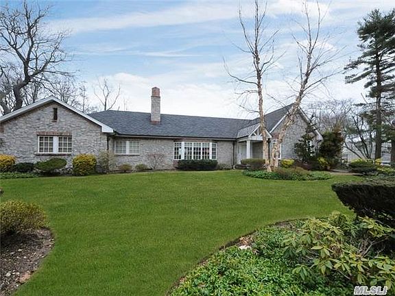 2nd image of 102 Country Club Dr