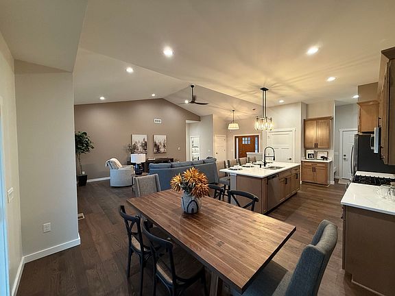 4th image of 24-13 Hidden Ranch Dr