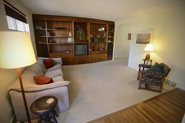 1st image of 24 Bayberry Cir