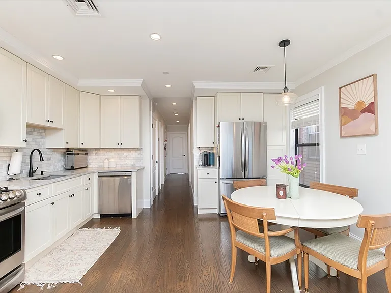 498 Sumner St #PENTHOUSE — Photo 8