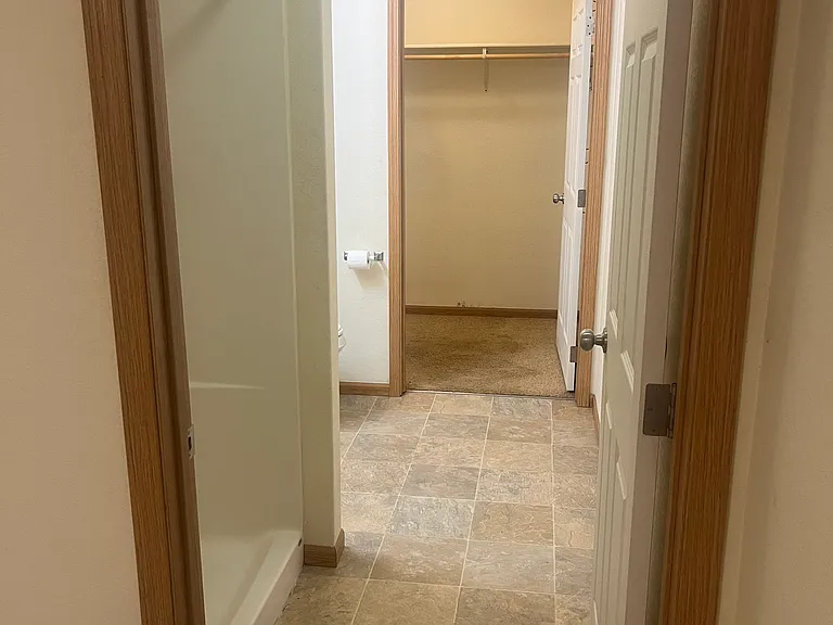 2721 N Brookglen Cir — Photo 3