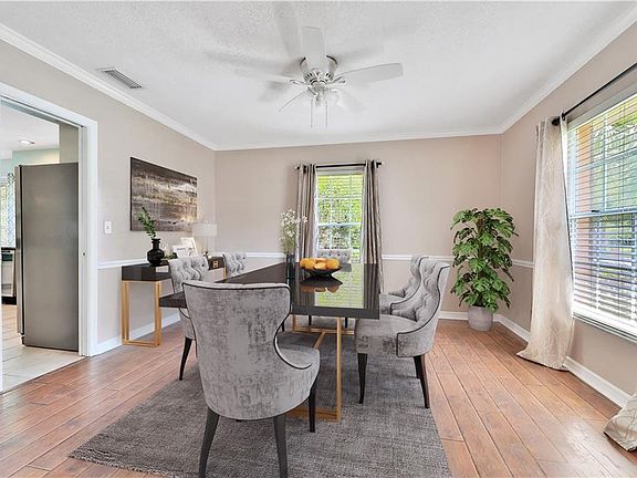 5th image of 4623 Woodlands Village Dr