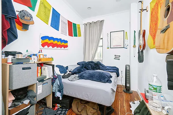Rented by Keller Williams NYC | media 23