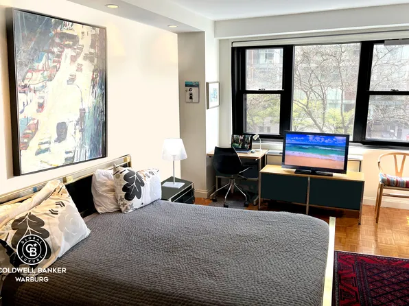 1065 Park Avenue image 11 of 12