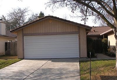 1st image of 7019 Village Green Dr