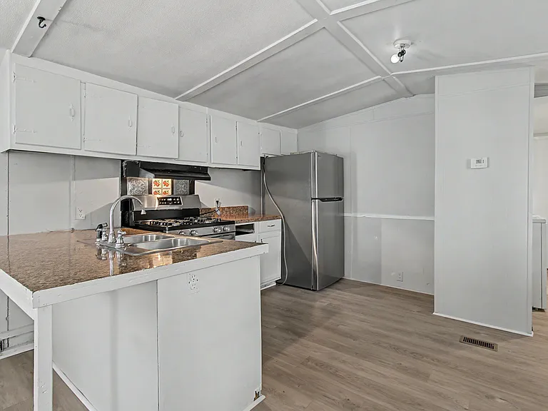 1090 Old Sunbury Rd #28 — Photo 5