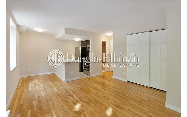 Rented by Douglas Elliman | media 23