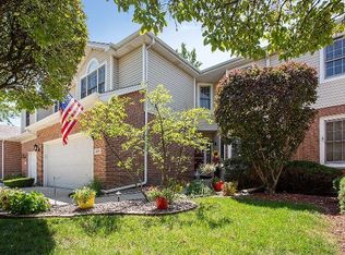 14618 Club Circle Dr, Oak Forest, IL 60452