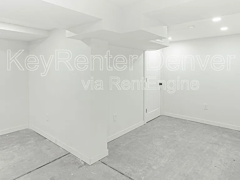 421 N Stuart St — Photo 29