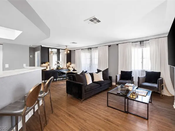 8600 W Charleston Blvd APT 1058, Las Vegas, NV 89117