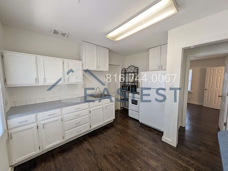 10912 E M 350 Hwy — Photo 6