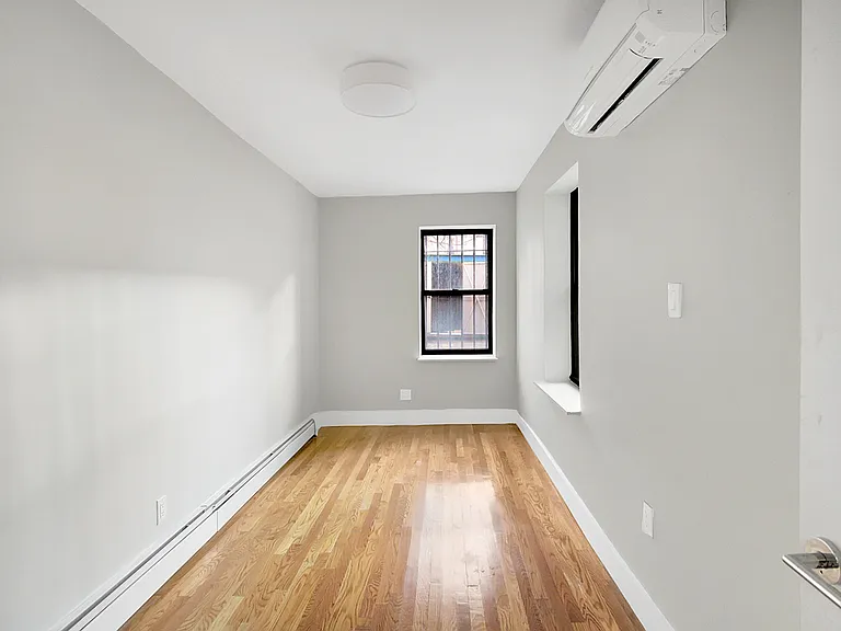 78 Halsey St #1R — Photo 6